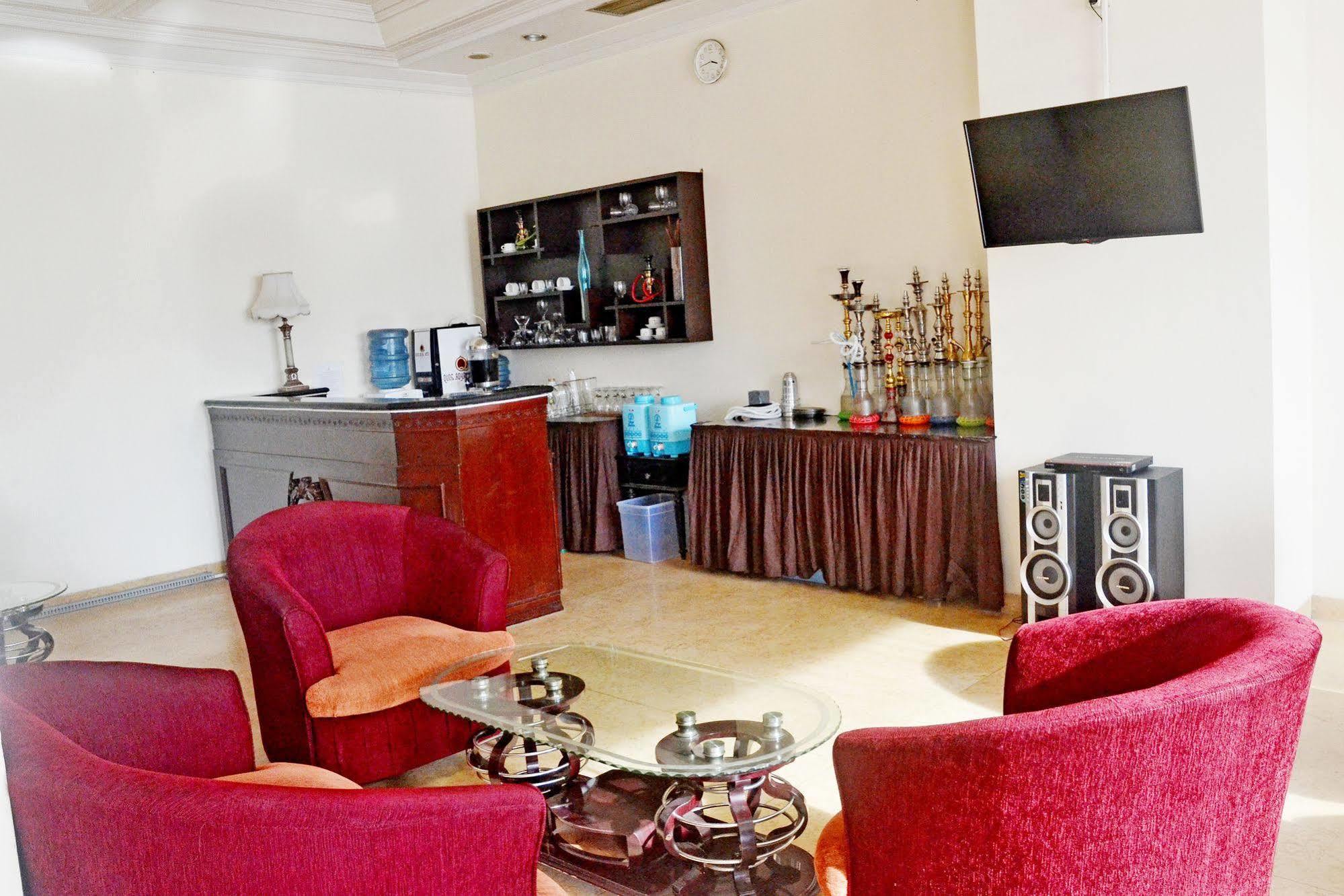 Zen Rooms Sultan Iskandar Muda 수라바야 외부 사진