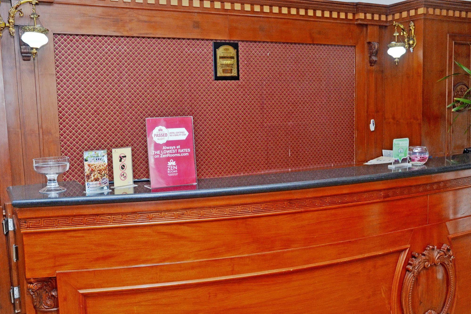 Zen Rooms Sultan Iskandar Muda 수라바야 외부 사진