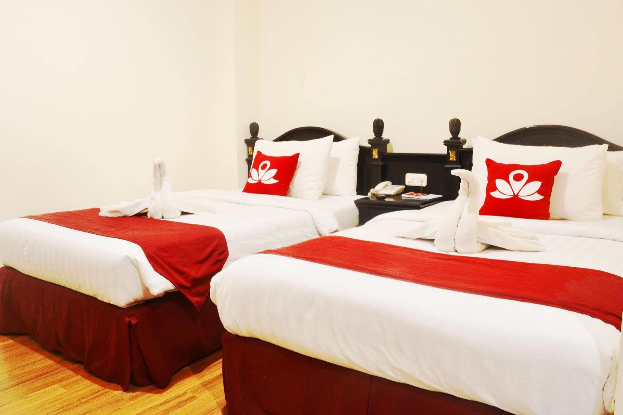 Zen Rooms Sultan Iskandar Muda 수라바야 외부 사진